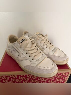 Vans Lowland ComfyCush Sneaker 
Leather Marshmallow